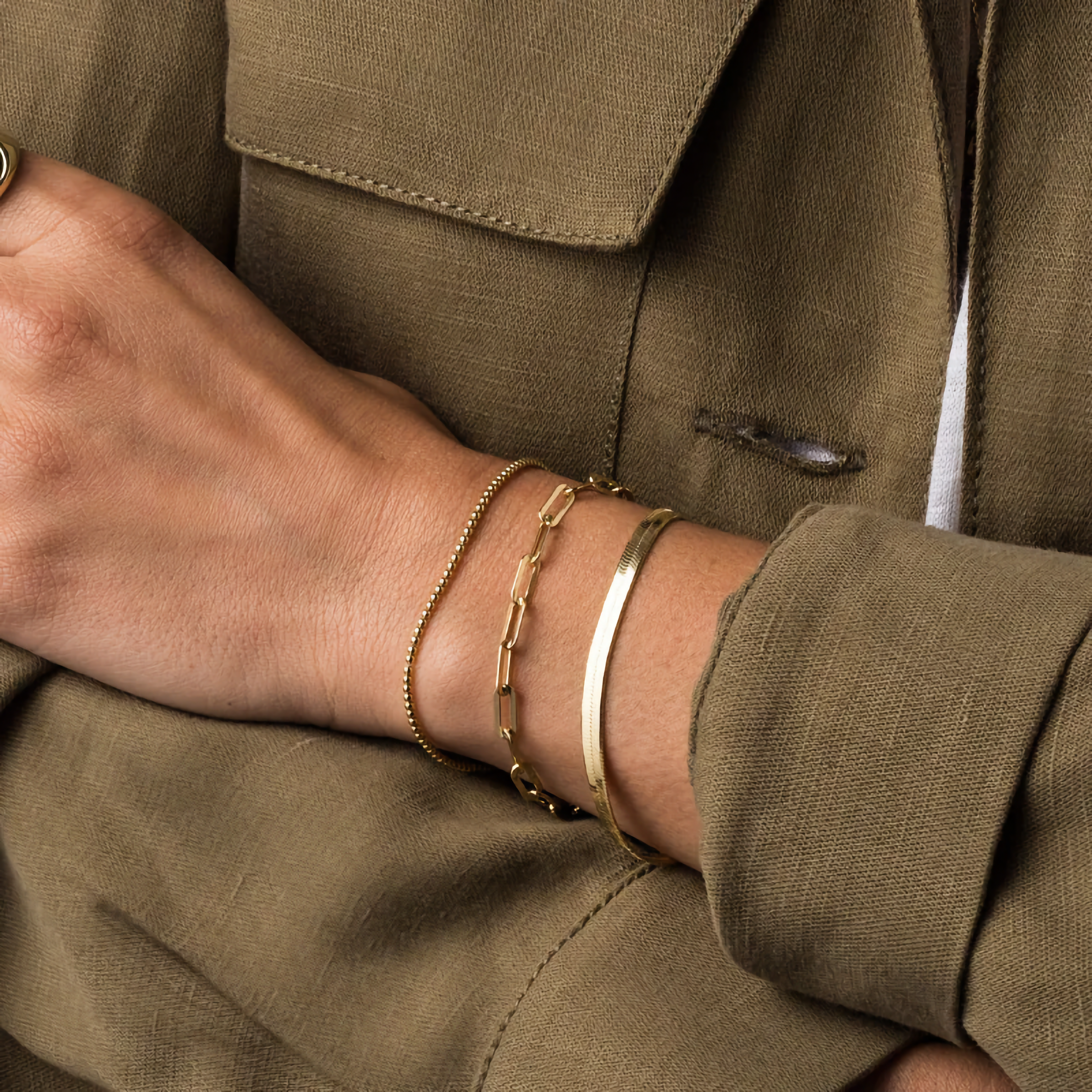 PURELY YOURS - ELLAINE HERRINGBONE BRACELET GOLD