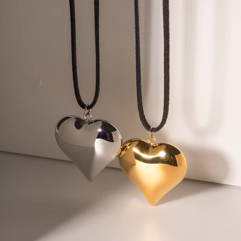 PURELY YOURS - LAVINE HEART NECKLACE