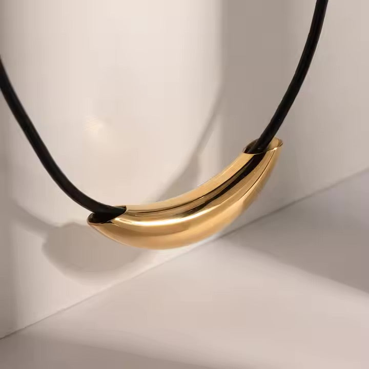 PURELY YOURS - VERONA GOLD PENDANT