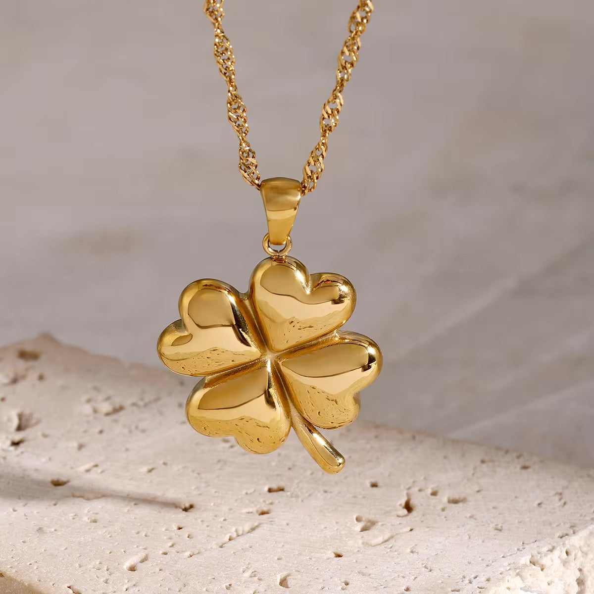 PURELY YOURS - ELLA CLOVER GOLD NECKLACE