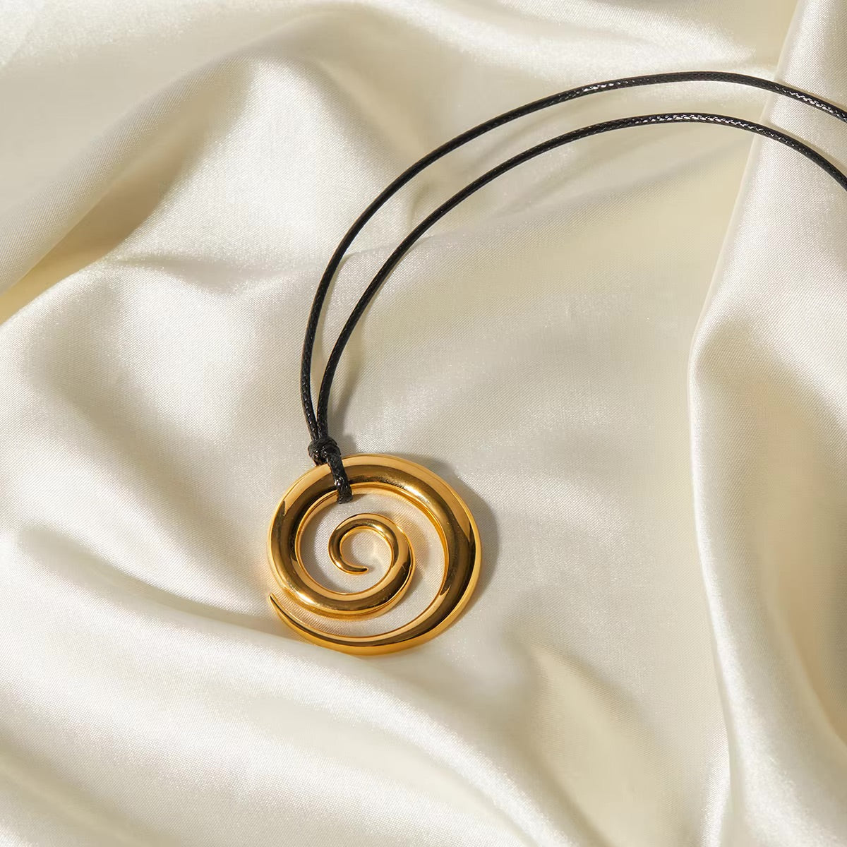 PURELY YOURS - ROMILLY SPIRAL PENDANT