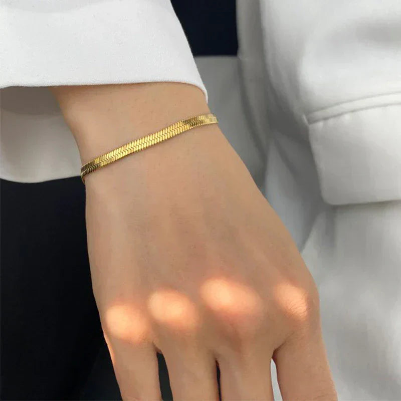 PURELY YOURS - ELLAINE HERRINGBONE BRACELET GOLD