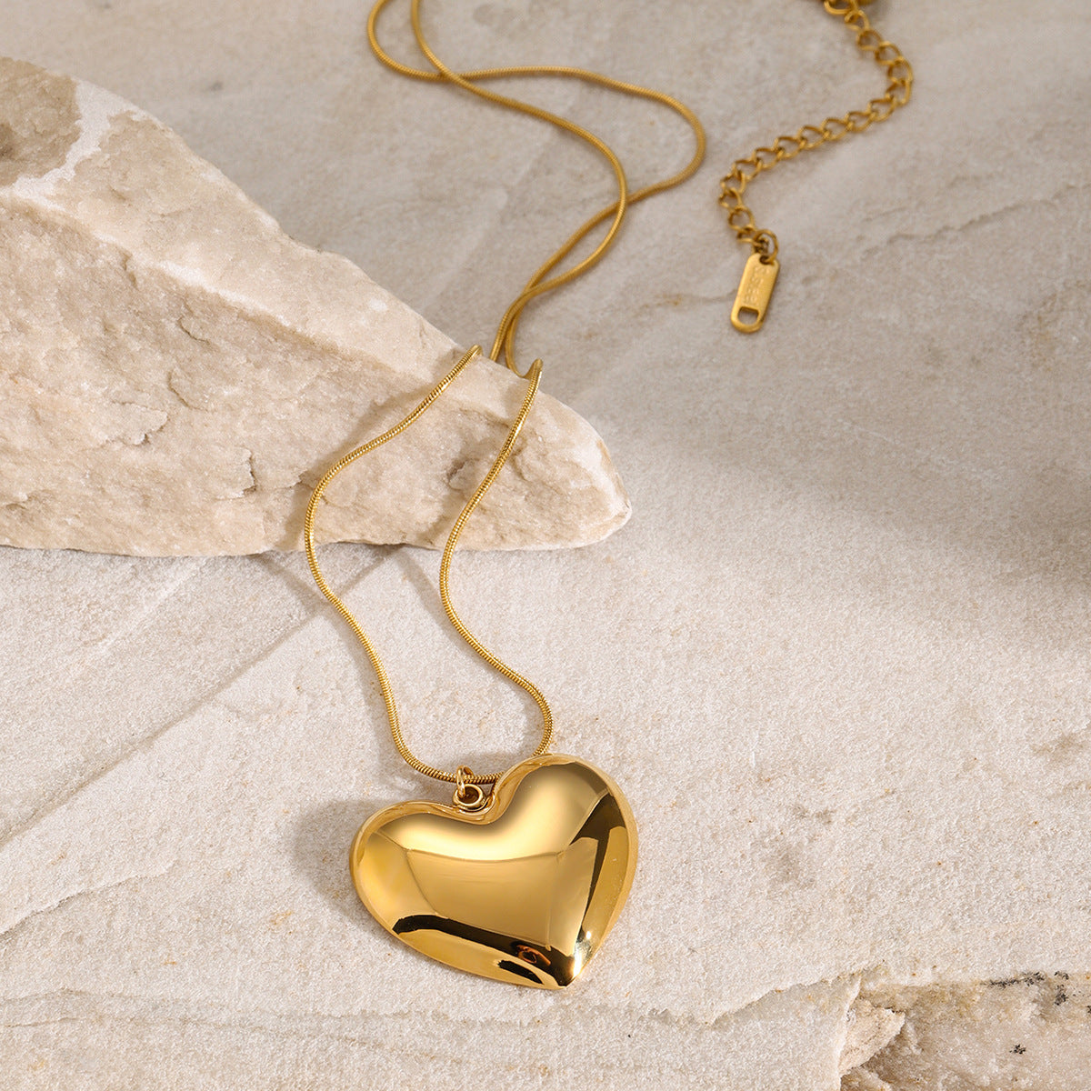 PURELY YOURS - ROBERTA HEART NECKLACE