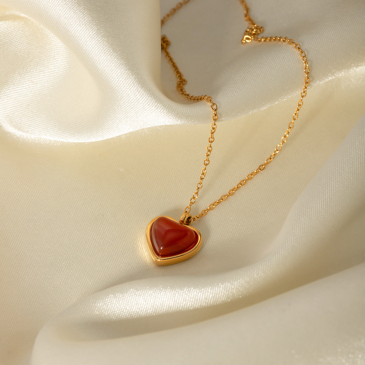 PURELY YOURS - CECILY GOLD HEART NECKLACE