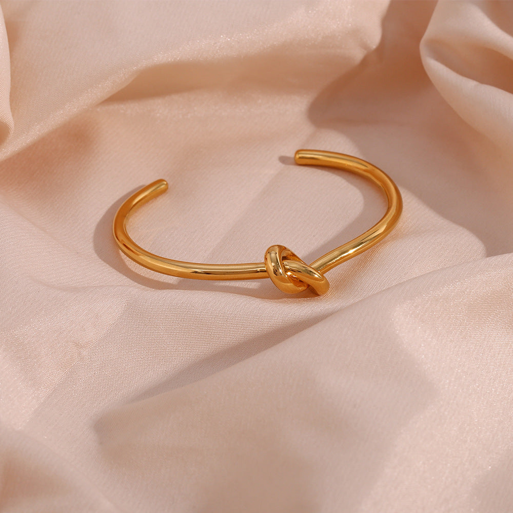 PURELY YOURS - LOUISE GOLD BANGLE