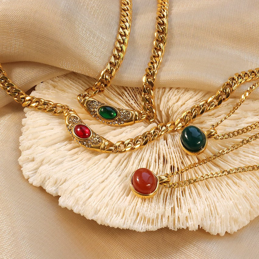 PURELY YOURS - VINTAGE ISABELLA NECKLACE