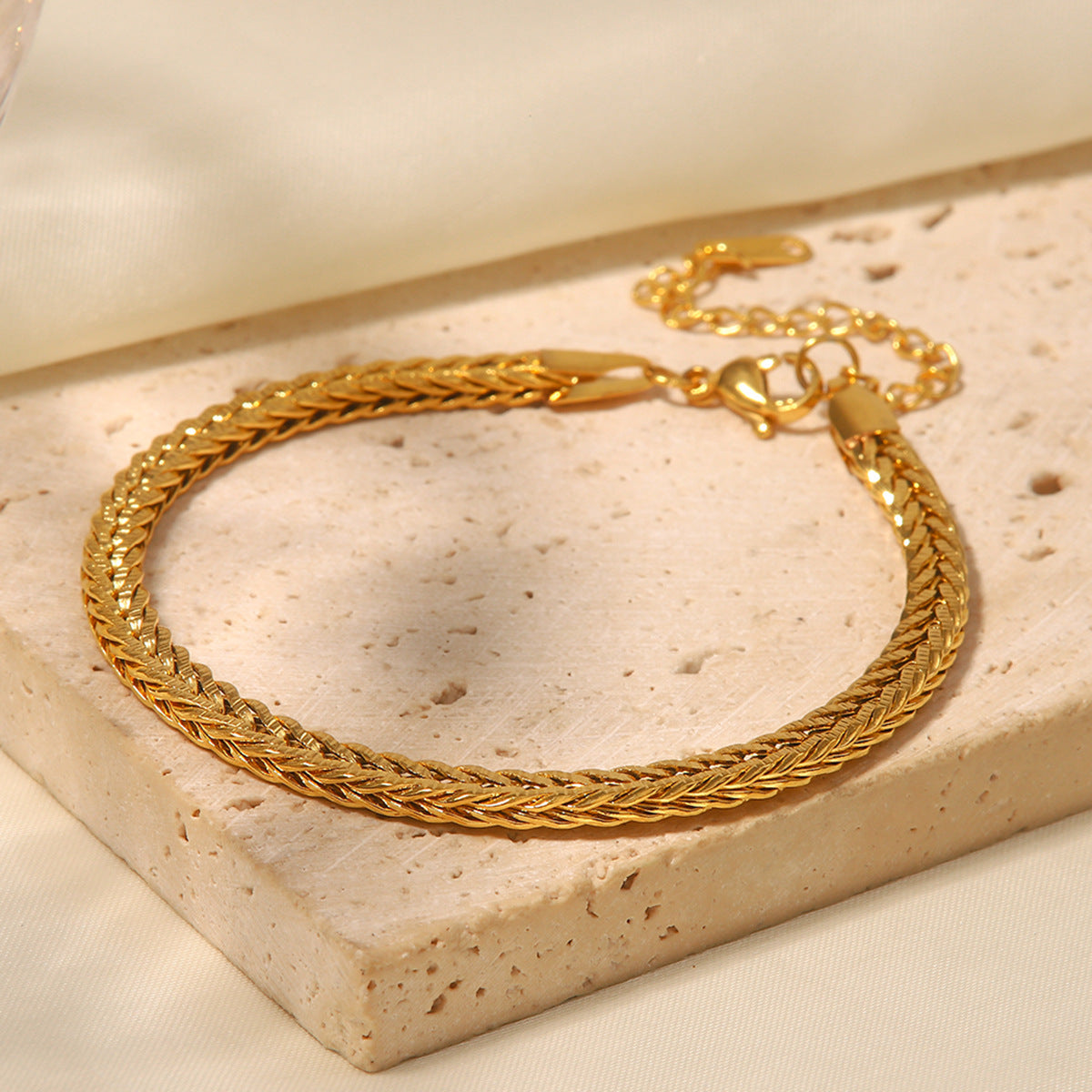 PURELY YOURS - DEBRA BRACELET GOLD