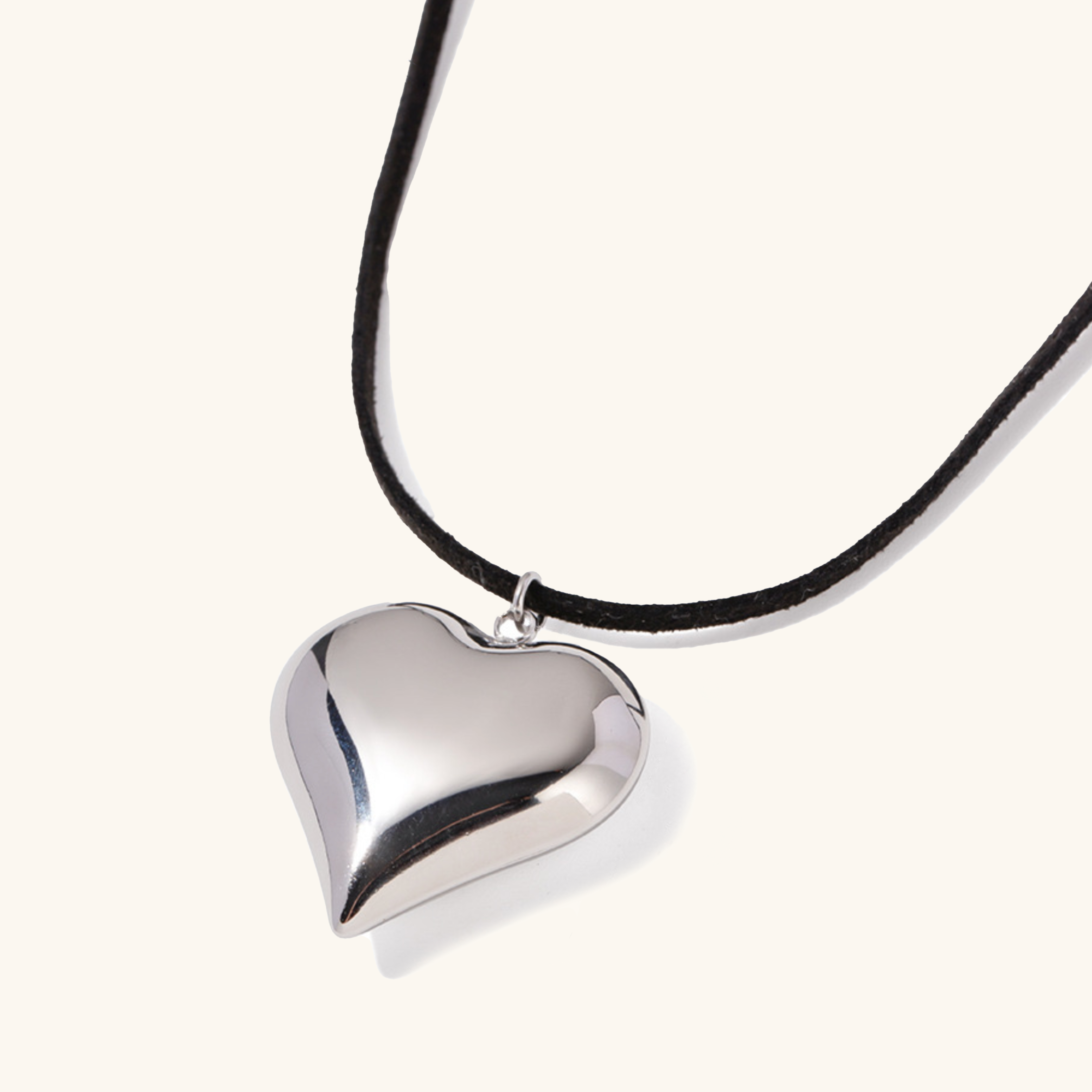 PURELY YOURS - LAVINE HEART NECKLACE